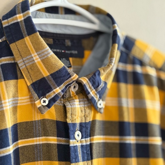 Tommy Hilfiger Yellow & Navy Blue Plaid Button Down Shirt Cotton Blend - Picture 4 of 16